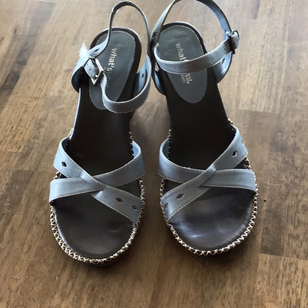 What’s What Aerosoles Gray Wedge 3 in Leather Sandals with adjustable strap Sz 8